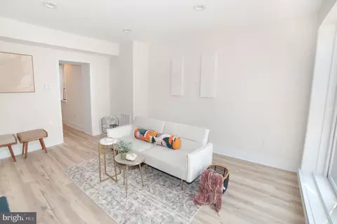 141 W South St, Frederick, MD 21701 photo 4