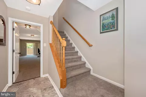 2487 Lakeside Dr, Frederick, MD 21702 photo 4