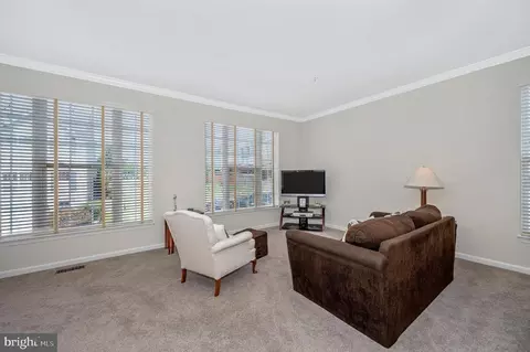 2487 Lakeside Dr, Frederick, MD 21702 photo 8