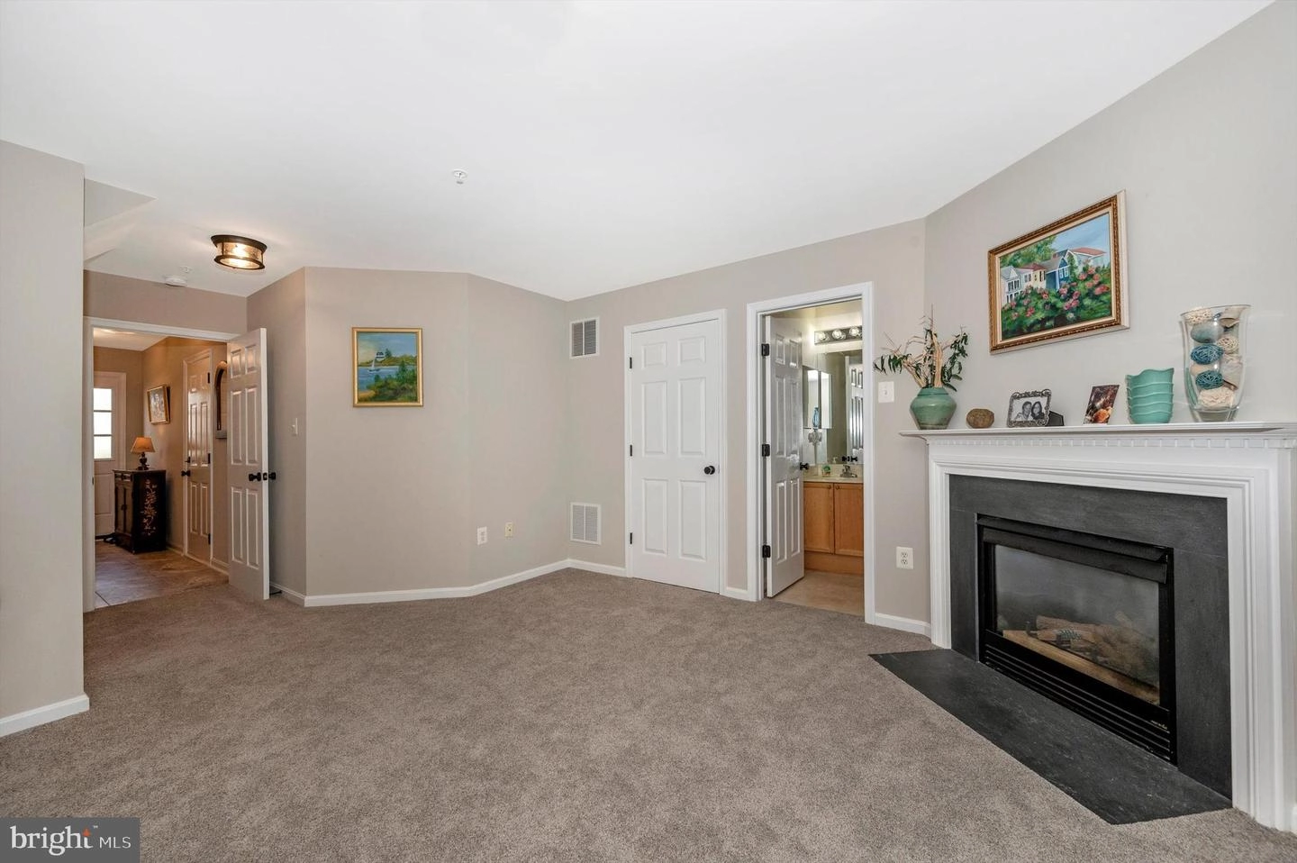 2487 Lakeside Dr, Frederick, MD 21702 photo 5