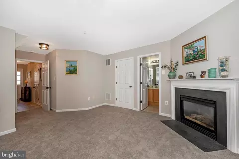 2487 Lakeside Dr, Frederick, MD 21702 photo 5