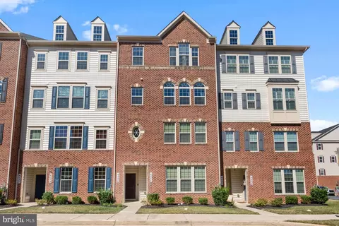 4886 Hiteshow Dr, Frederick, MD 21703 photo 3