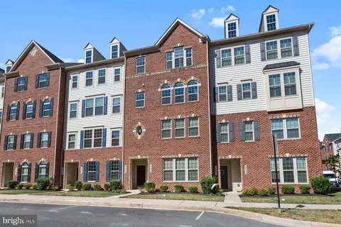 4886 Hiteshow Dr, Frederick, MD 21703 photo 2