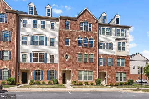 4886 Hiteshow Dr, Frederick, MD 21703