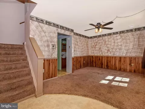 102 Stonegate Dr, Frederick, MD 21702 photo 6