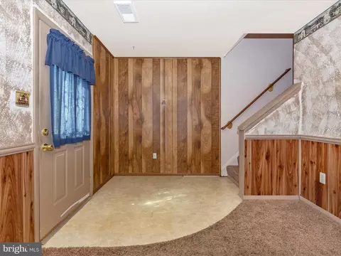 102 Stonegate Dr, Frederick, MD 21702 photo 5