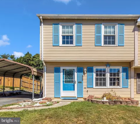 102 Stonegate Dr, Frederick, MD 21702