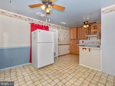 102 Stonegate Dr, Frederick, MD 21702 photo 17