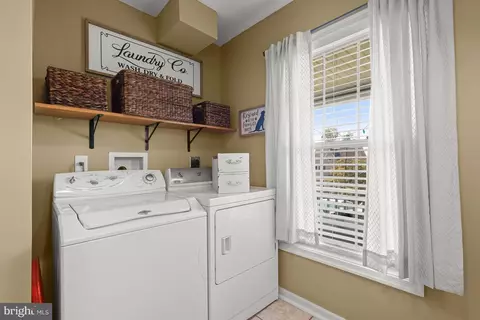 613 E St, Brunswick, MD 21716 photo 17