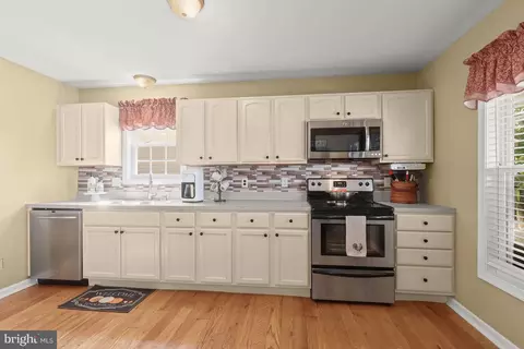 613 E St, Brunswick, MD 21716 photo 4