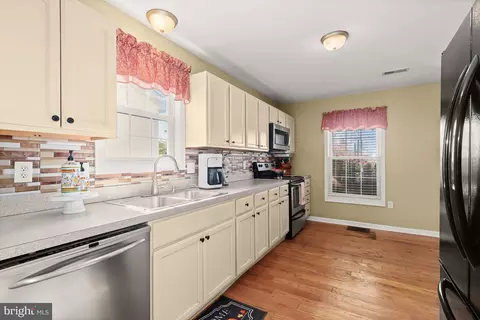 613 E St, Brunswick, MD 21716 photo 8