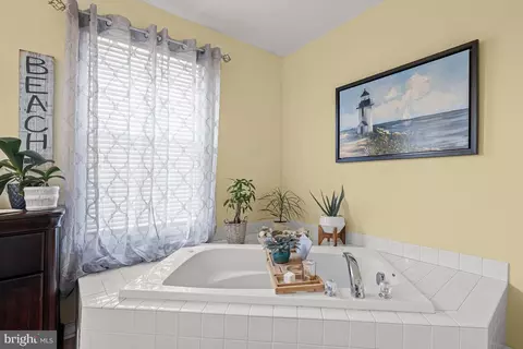 613 E St, Brunswick, MD 21716 photo 22