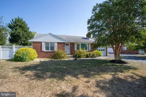 5724 Butterfly Ln, Frederick, MD 21703