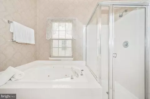 826 Apache Ct, Frederick, MD 21701 photo 9