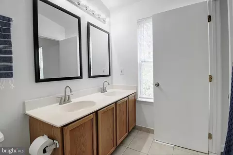 121 Bishopstone Ct, Frederick, MD 21702 photo 22