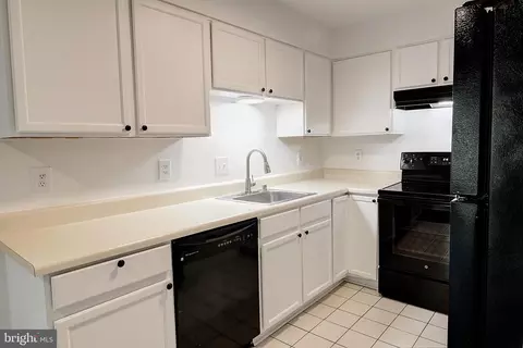 121 Bishopstone Ct, Frederick, MD 21702 photo 6