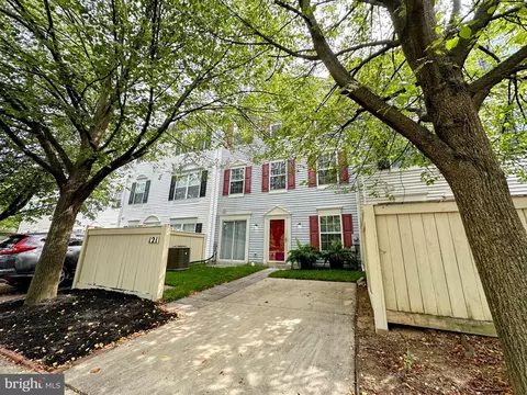 121 Bishopstone Ct, Frederick, MD 21702 photo 3