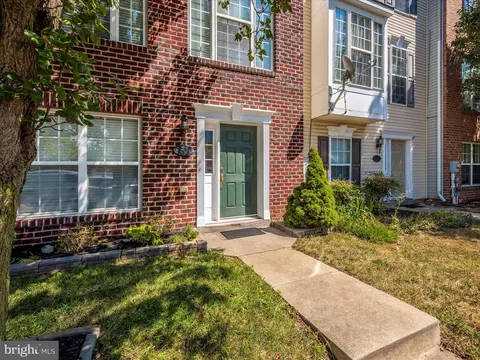 2500 Emerson Dr, Frederick, MD 21702