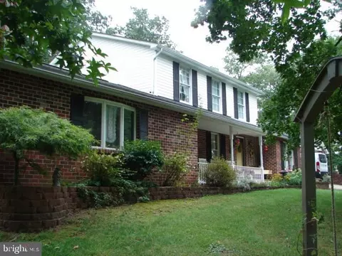 9719 Woodsboro Rd, Frederick, MD 21701
