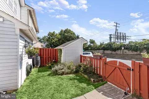 824 Waterford Dr, Frederick, MD 21702 photo 27