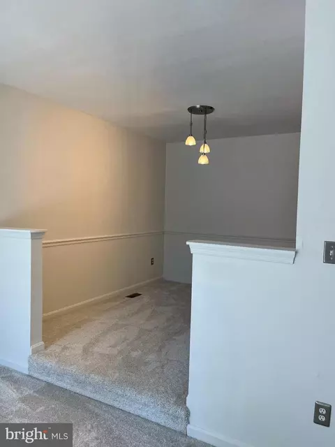 5703 Chase Ct, Frederick, MD 21703 photo 4