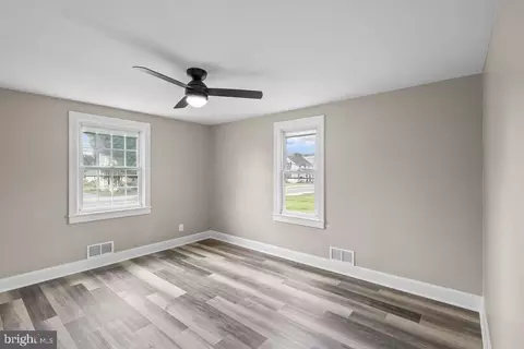 511 E Main St, Thurmont, MD 21788 photo 6