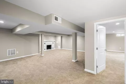 511 E Main St, Thurmont, MD 21788 photo 17