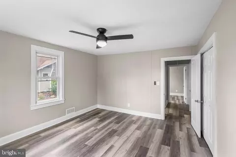 511 E Main St, Thurmont, MD 21788 photo 7