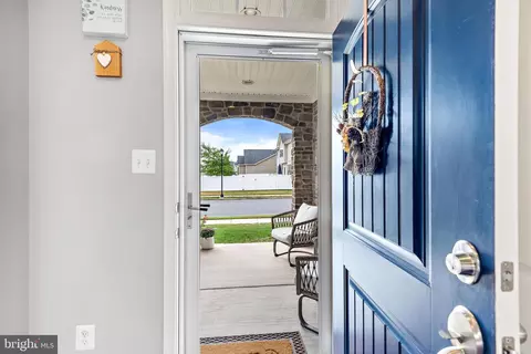 2032 Chamberlain Dr, Frederick, MD 21702 photo 7