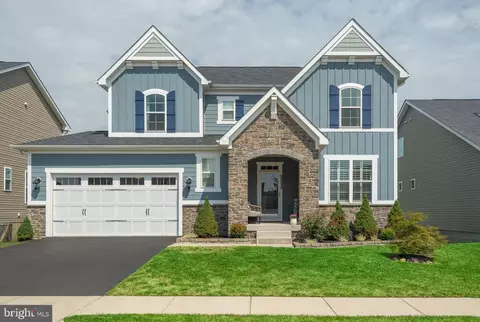 2032 Chamberlain Dr, Frederick, MD 21702