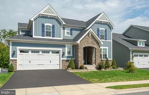 2032 Chamberlain Dr, Frederick, MD 21702 photo 2