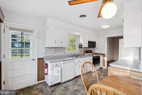 8199 Middle Ct, Middletown, MD 21769 photo 5