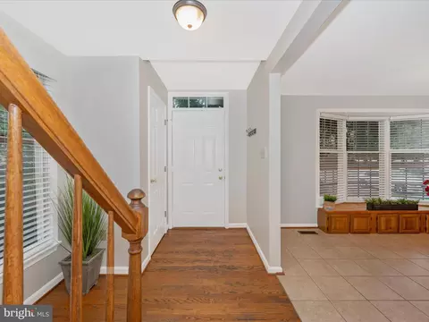 7983 Thrush Ct, Frederick, MD 21701 photo 3