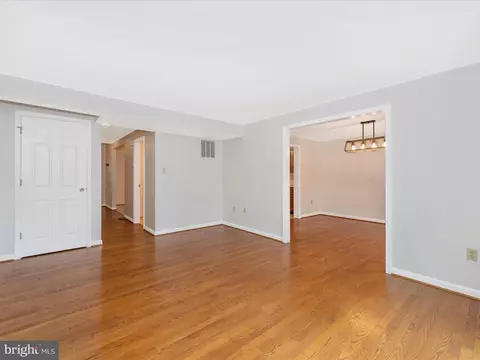 7983 Thrush Ct, Frederick, MD 21701 photo 8