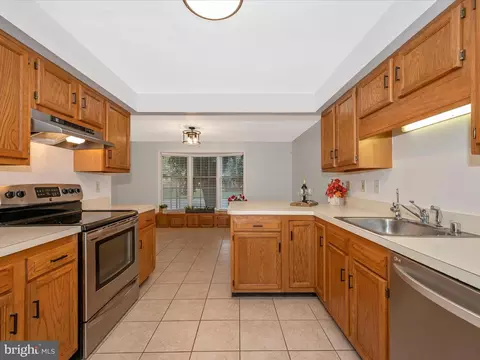 7983 Thrush Ct, Frederick, MD 21701 photo 18