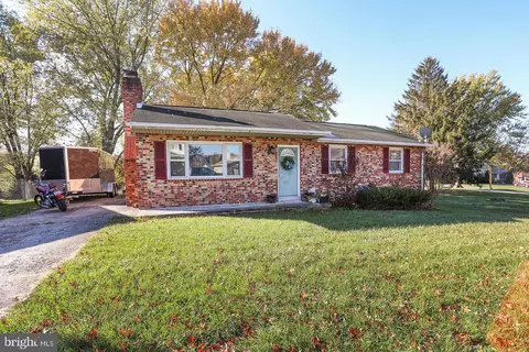 202 E G St E, Brunswick, MD 21716