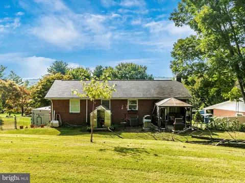 7322 Granalta Cir, Frederick, MD 21702 photo 37