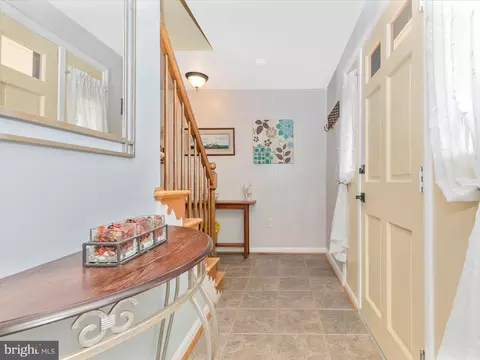 7322 Granalta Cir, Frederick, MD 21702 photo 4