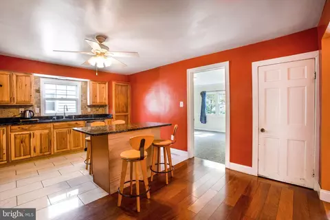 405 Sherman Ave, Frederick, MD 21701 photo 4