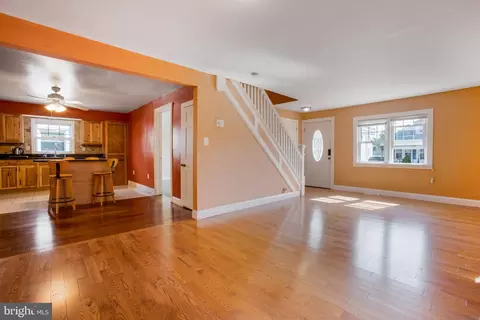405 Sherman Ave, Frederick, MD 21701 photo 2