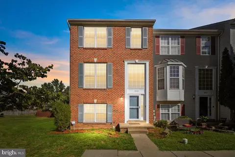1935 Harpers Ct, Frederick, MD 21702