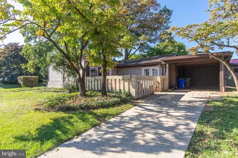 463 Carrollton Dr, Frederick, MD 21701 photo 2