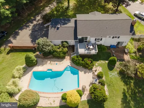 8415 Stonehouse Rd, Frederick, MD 21702 photo 4