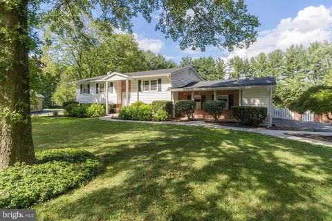 8415 Stonehouse Rd, Frederick, MD 21702