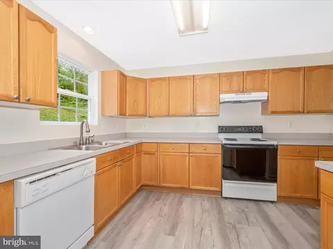 202 Shannonbrook Ln, Frederick, MD 21702 photo 9