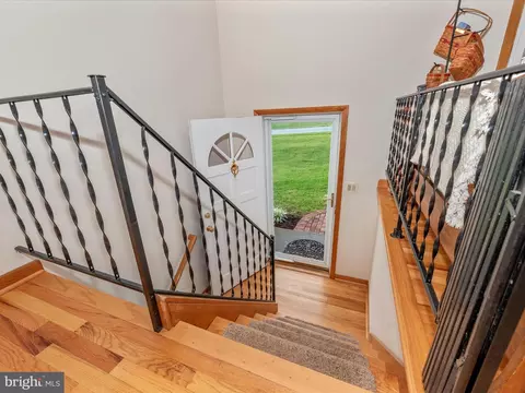 10234 Allview Dr, Frederick, MD 21701 photo 4