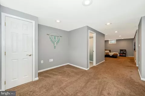 2404 Lakeside Dr, Frederick, MD 21702 photo 27