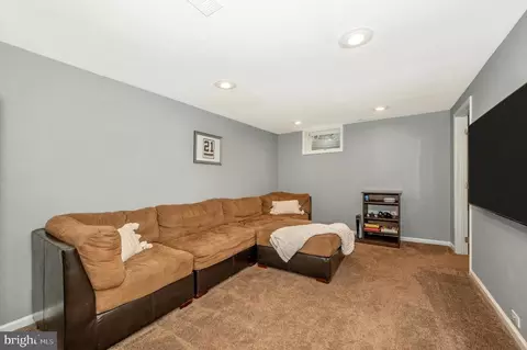 2404 Lakeside Dr, Frederick, MD 21702 photo 24