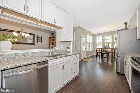 2404 Lakeside Dr, Frederick, MD 21702 photo 15
