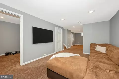 2404 Lakeside Dr, Frederick, MD 21702 photo 25